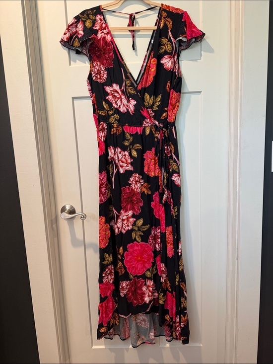 Xhilaration Dresses & Skirts - Xhilaration Black Floral High-Low Wrap Maxi Dress